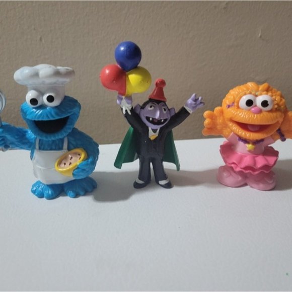 Sesame Street Figurines - Picture 4 of 6